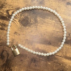 Louis Vuitton lock pearl necklace!!